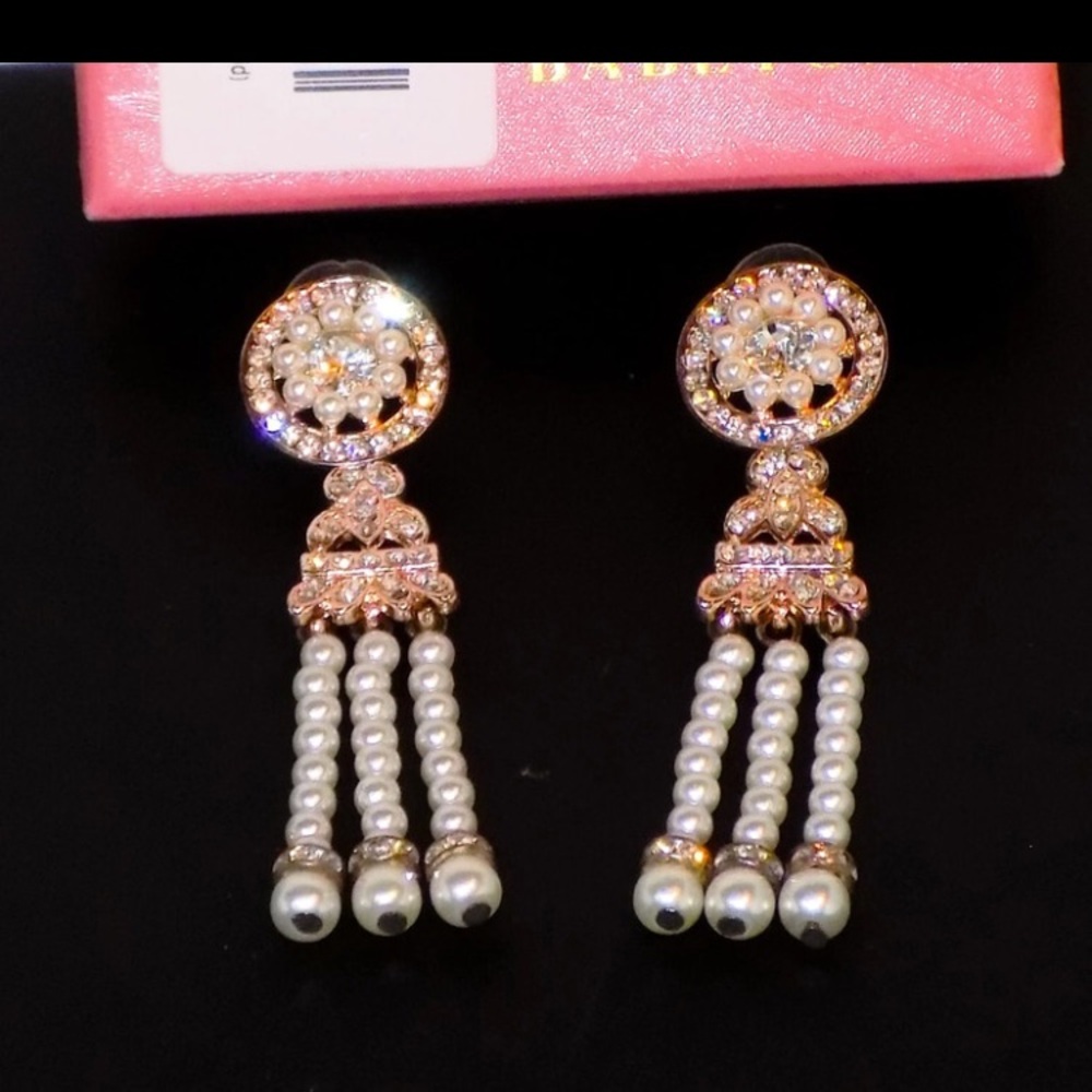 🌸 - New in Box Babeyond 1920’s Flapper‎ Inspired Earrings